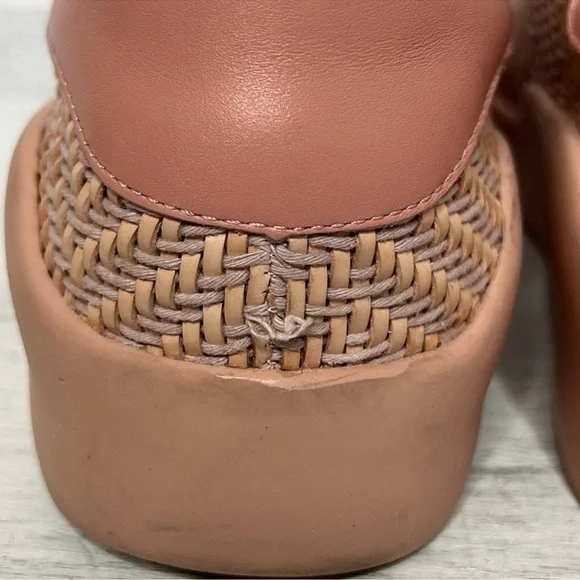 Stylish Pink Woven Women's Sneakers - Picture 14 of 16